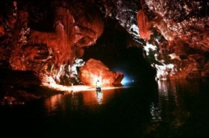 Nang Tien Grotto (Fairy Grotto)