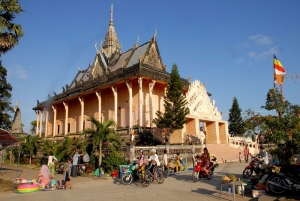 Xiem Can- The Largest Pagoda in Bac Lieu Province