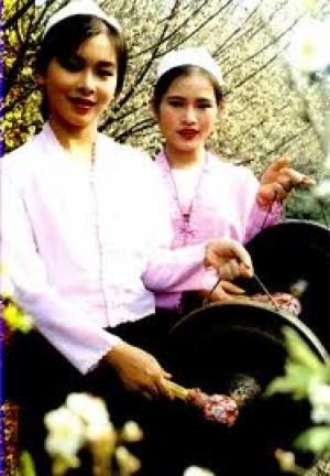 Enjoy to national culture and tradition in the Muong ethnic group