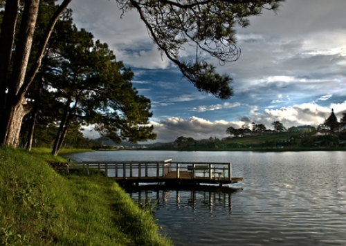Xuan Huong Lake- A Symbol of Romantic City on Central Highlands-Dalat City