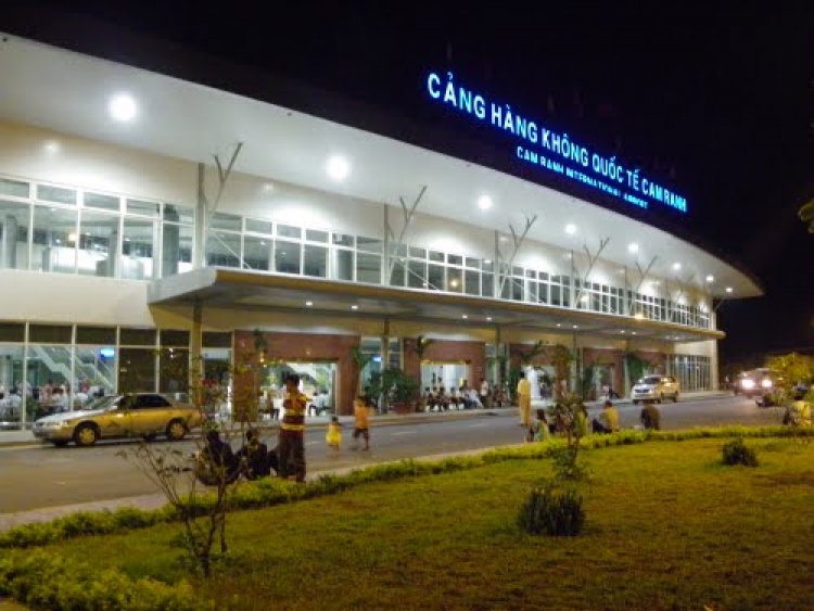 Cam Ranh airport welcomes 2 millionth visitor
