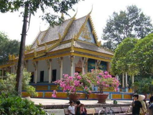 Phu Tu Islet, a Symbol of Ha Tien- Kien Giang
