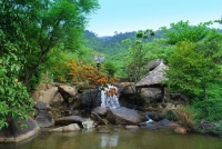 Flower Spring (Suoi Hoa) - an attractive ecotourism site in Vietnam travel